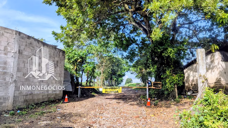 TERRENO EN VENTA EN QUINTAS CAMPESTRES, QUEZALTEPEQUE | 792 M²
