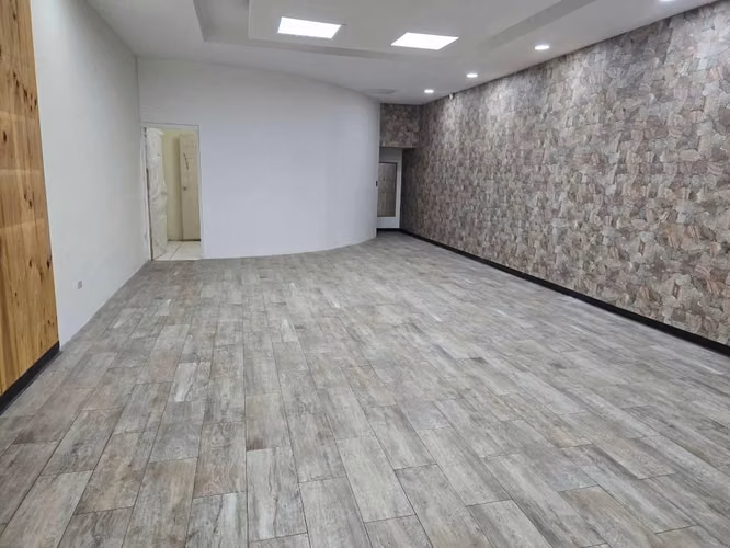 Local comercial remodelado  Ciudad Merliot | Tercer nivel