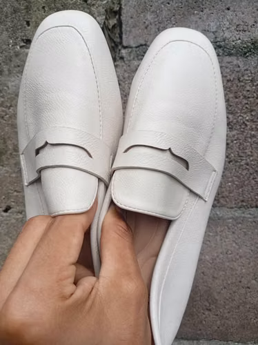 Zapatos Mocasines Blancos Talla 9 · Cómodos · Como nuevos · $10 · Entrega sin costo en todo San Salvador