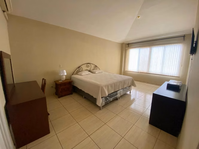Apto Amueblado Amplio en Colonia San Benito | US$1,500