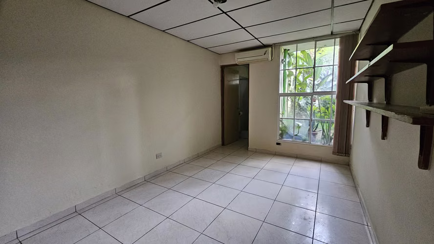 Casa en alquiler Colonia Miramonte San Salvador