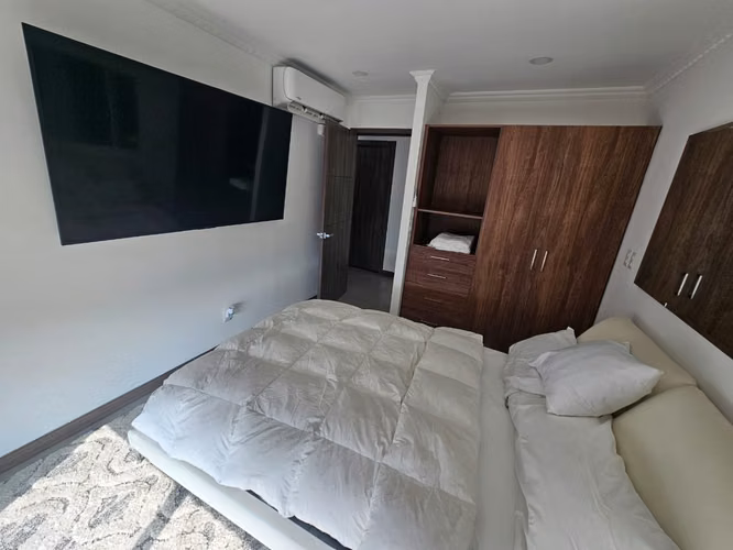 ALQUILER APARTAMENTO DE LUJO AMUEBLADO DE 3 HABITACIONES CON AMPLIA TERRAZA PUERTA DEL ALMA