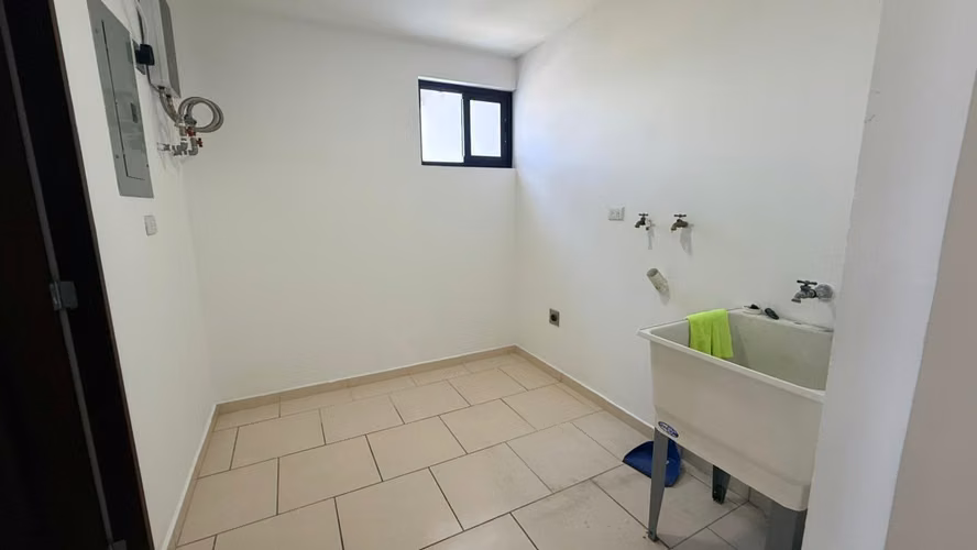 ALQUILER APARTAMENTO DE 3 HABITACIONES CON TERRAZA LIFE, COLONIA SAN FRANCISCO