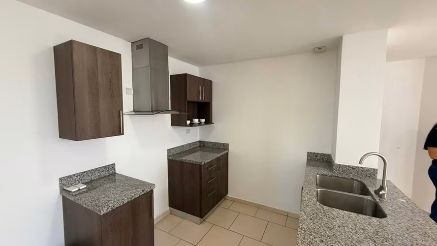 ALQUILER APARTAMENTO DE 3 HABITACIONES CON TERRAZA LIFE, COLONIA SAN FRANCISCO