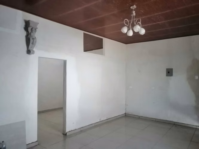 CASA EN CENTRO DE SANTA ANA
