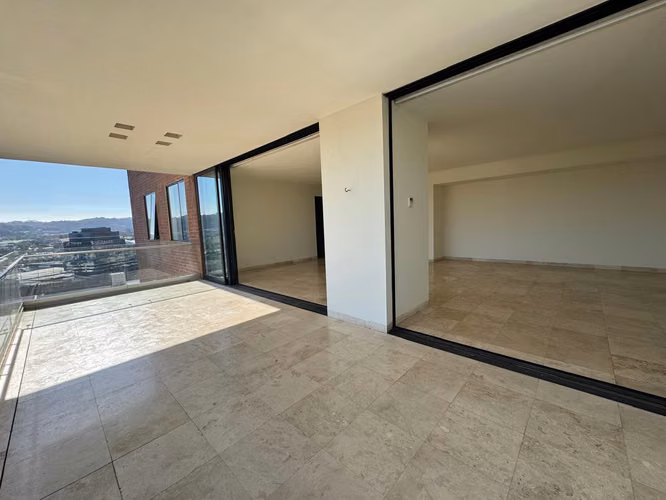 ALQUILER APARTAMENTO DE LUJO DE 3 HABITACIONES CON AMPLIA TERRAZA EL PEDREGAL, SAN BENITO