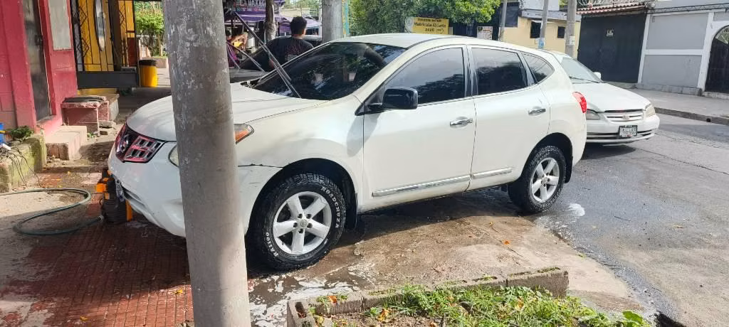 Nissan Rogue 2012