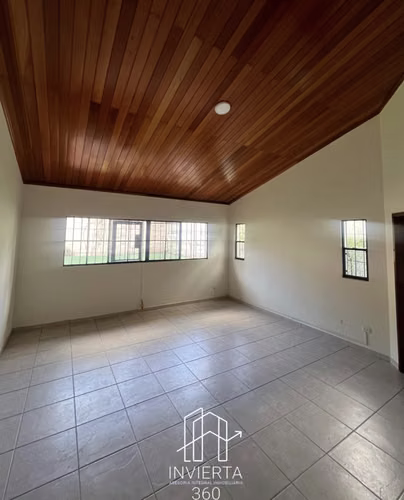SE ALQUILA HERMOSA CASA
