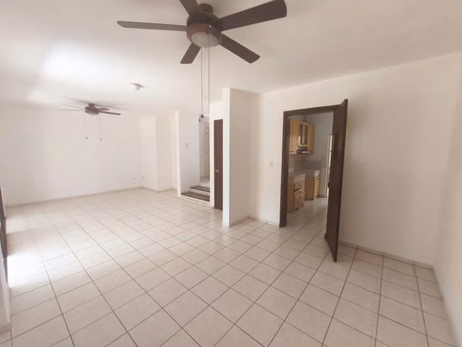 MIRAMAR ALQUILER CASA $1,150 PRIVADO