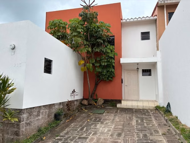 VENTA DE CASA EN RESiDENCIAL MIRAMAR,  San Jose Villanueva