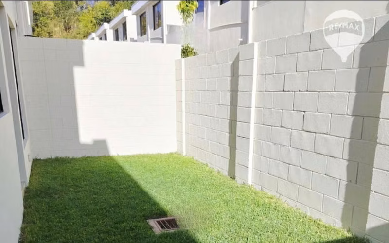VENTA DE CASA EN RESIDENCIAL LAS PÉRGOLA, Zaragoza, La Libertad.