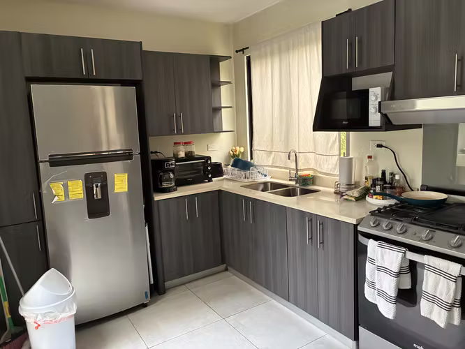 VENTA DE CASA EN RESIDENCIAL LAS PÉRGOLA, Zaragoza, La Libertad.
