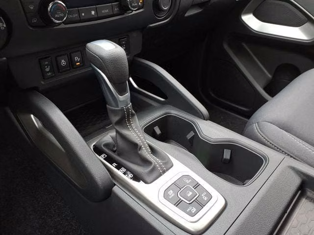 NISSAN FRONTIER LINEA NUEVA 2025