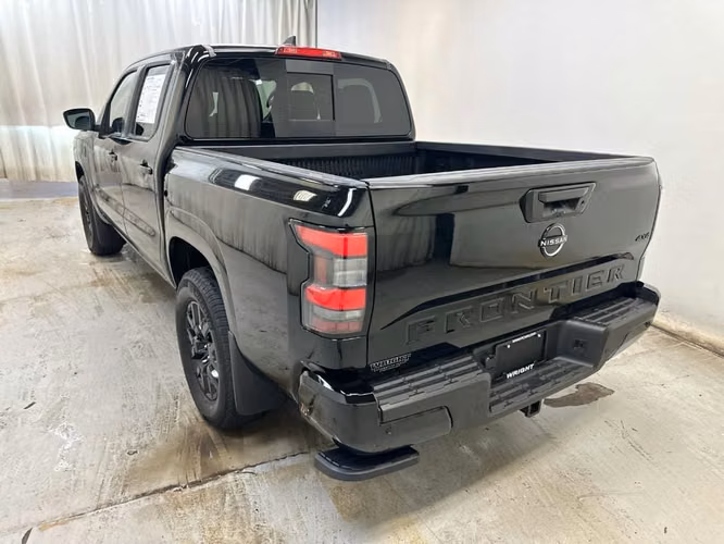 NISSAN FRONTIER LINEA NUEVA 2025