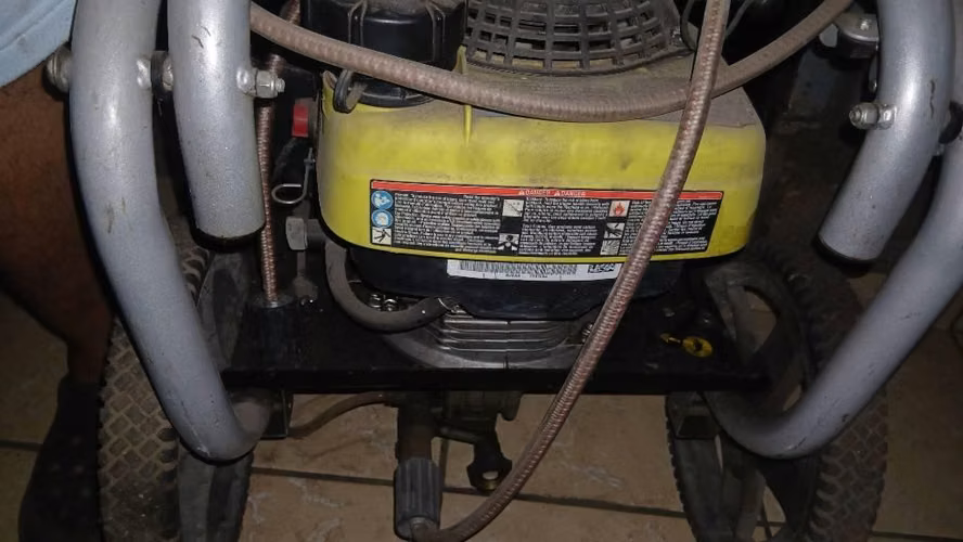 Vendo Hidrolavadora de 3100 PSI de gasolina marca Ryobi motor honda