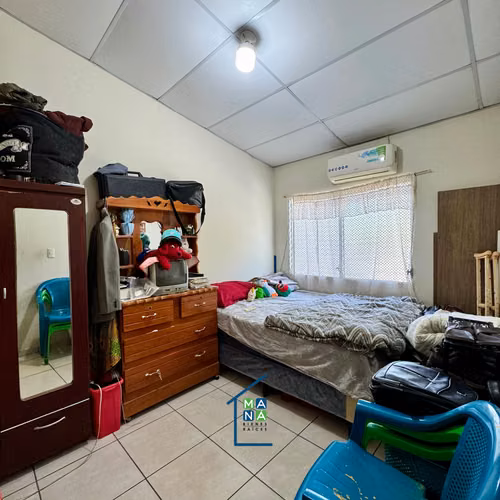 VENDO CASA EN ZACATECOLUCA, RES. JACARANDAS