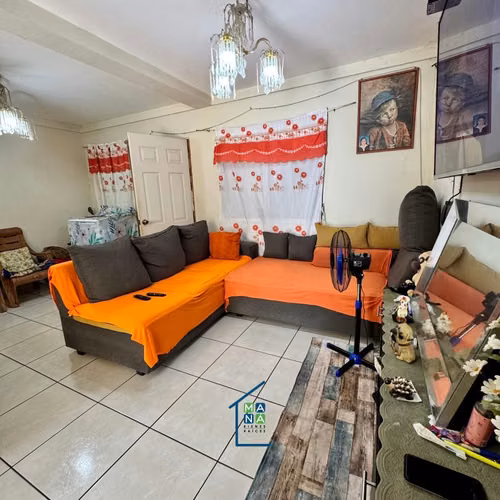 VENDO CASA EN ZACATECOLUCA, RES. JACARANDAS