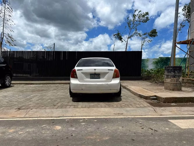 carro Suzuki standar con cambios nuevos