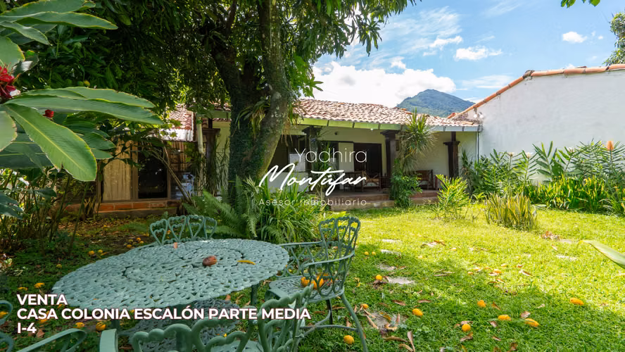 CASA EN VENTA EN COLONIA ESCALON DE UN NIVEL EN PARTE MEDIA I-4