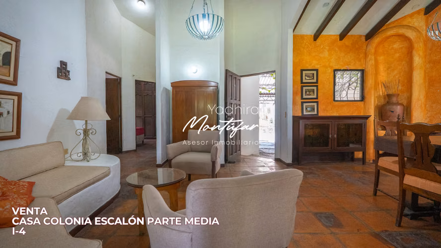 CASA EN VENTA EN COLONIA ESCALON DE UN NIVEL EN PARTE MEDIA I-4