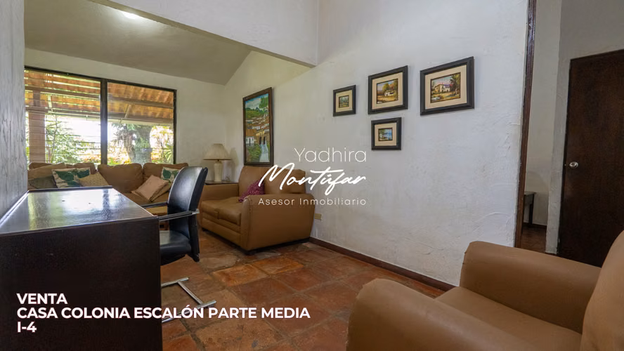 CASA EN VENTA EN COLONIA ESCALON DE UN NIVEL EN PARTE MEDIA I-4