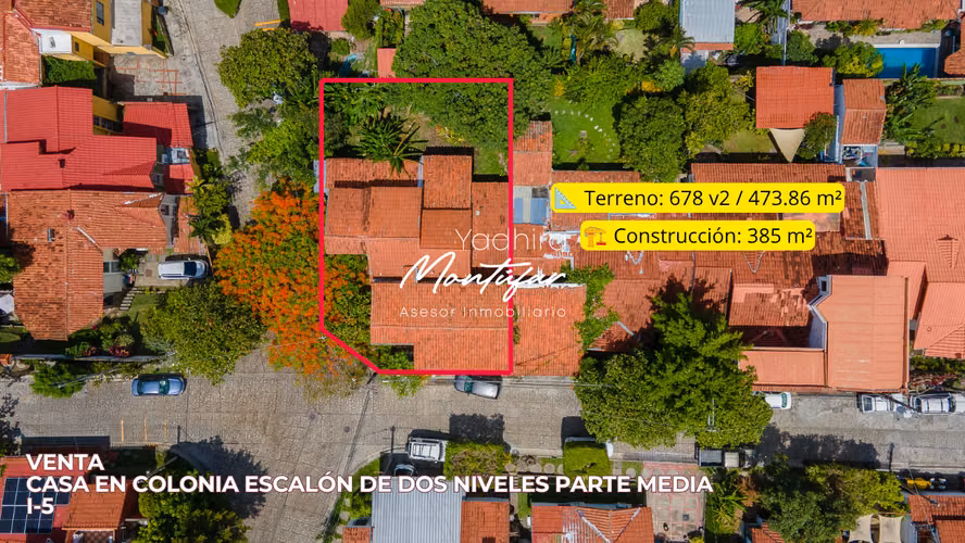 CASA EN COLONIA ESCALÓN PARTE MEDIA, DE DOS NIVELES, EN VENTA
