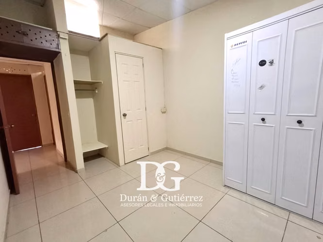 ALQUILO CASA ESPACIOSA EN PRIVADO ZONA MIRAMONTE