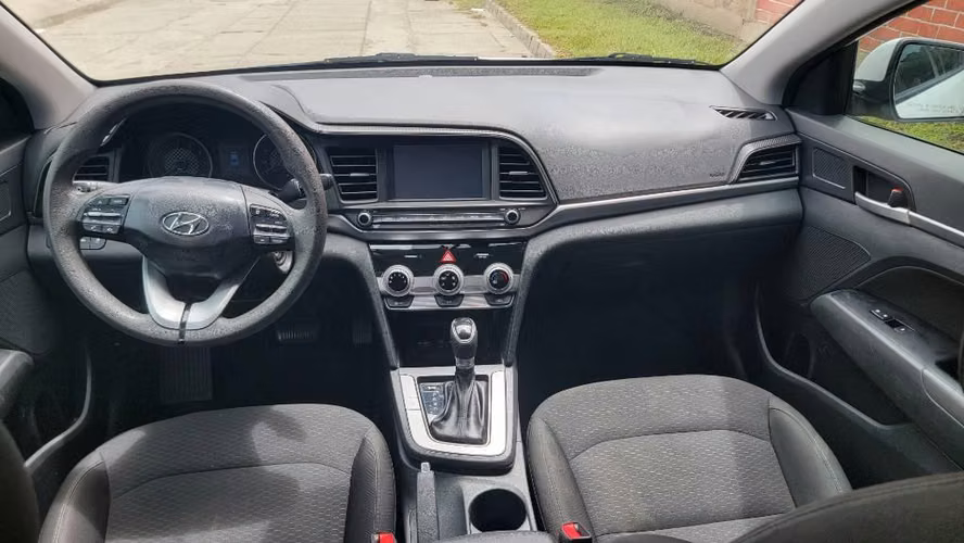 Hyundai Elantra 2019
