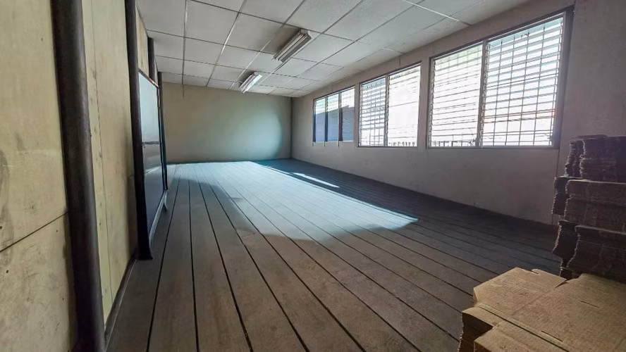 PROPIEDAD COMERCIAL EN VENTA ZONA 29 Calle - Imagen 2