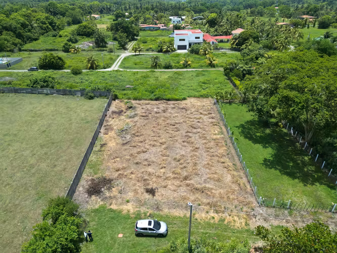 ¡Terrenos en Venta en Complejo Privado / Camino a Costa del Sol!