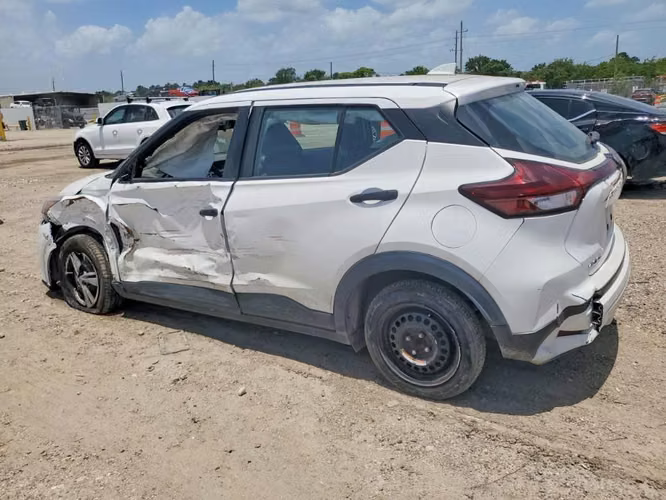 NISSAN KICKS S 2022
