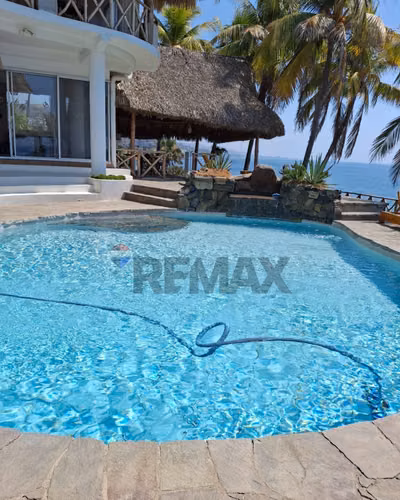 VENTA $1, CASA DE  PLAYA EL PALMARCITO  EL PARAISO EN El SALVADOR