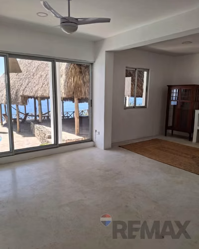 VENTA $1, CASA DE  PLAYA EL PALMARCITO  EL PARAISO EN El SALVADOR