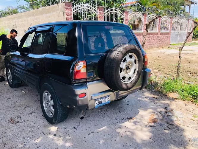 TOYOTA RAV4