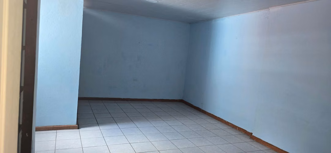 SE ALQUILA CASA VISTA HERMOSA, DE UNA PLANTA, PARA OFICINA O NEGOCIO