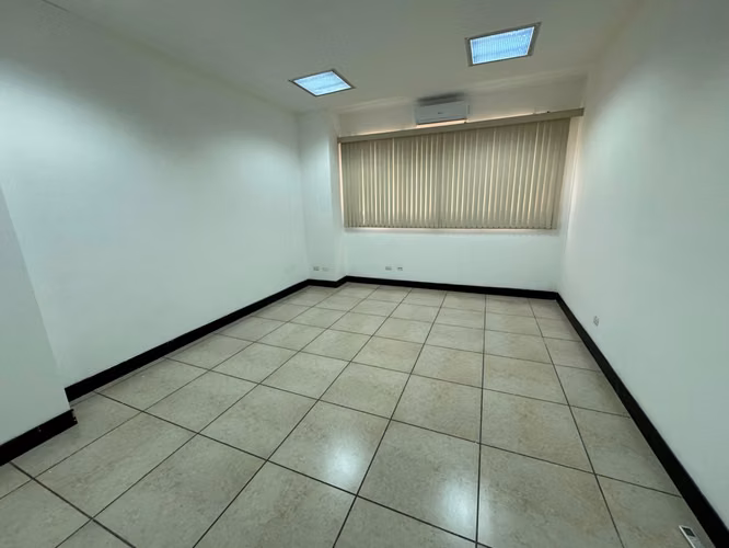 SE ALQUILA OFICINAS CORPORATIVAS SAN BENITO, loma linda, tiene 175 mts2