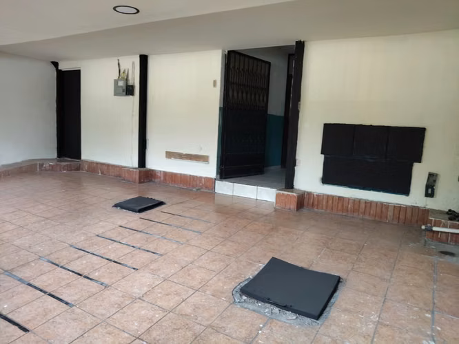 Casa en Alquiler para Oficinas Col. Escalón y 87 Avenida Norte