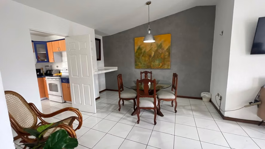 SE VENDE APARTAMENTO COLONIA ESCALÓN, a puerta cerrada