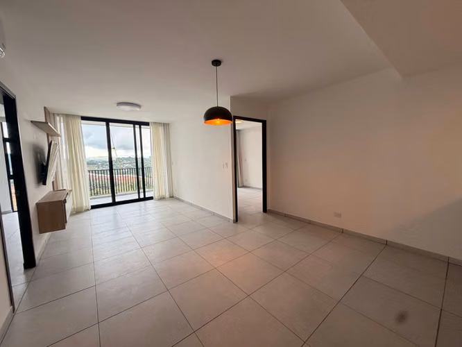 SE ALQUILA APARTAMENTO ALTURAS DEL BOSQUE A ESTRENAR LÍNEA BLANCA
