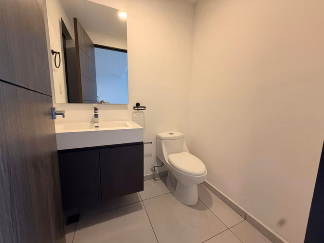 SE ALQUILA APARTAMENTO ALTURAS DEL BOSQUE A ESTRENAR LÍNEA BLANCA