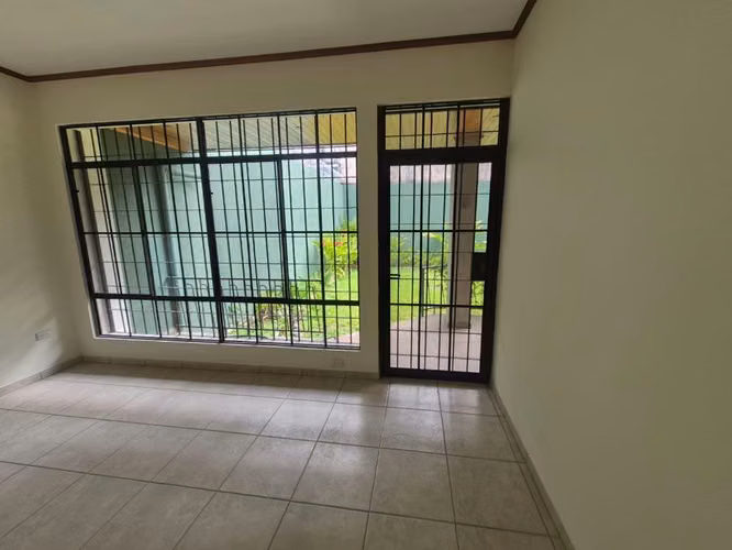 CASA EN ALQUILER EN LOMAS DE ALTAMIRA