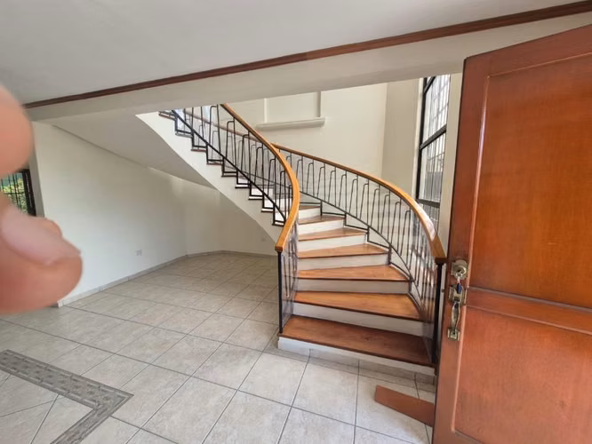 CASA EN ALQUILER EN LOMAS DE ALTAMIRA