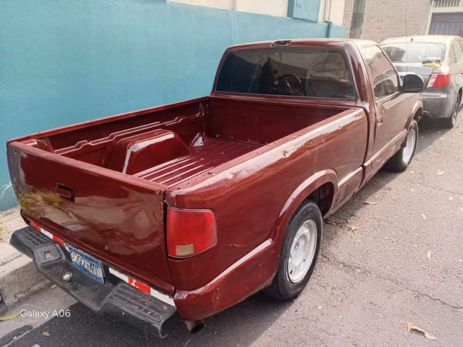 Pick Up CHEVROLET S10 '95  Standard Vehículo para trabajo  Detalles de pintura Motor y Caja a toda prueba