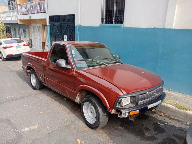 Pick Up CHEVROLET S10 '95  Standard Vehículo para trabajo  Detalles de pintura Motor y Caja a toda prueba