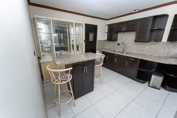 APARTAMENTO EN VENTA EN SAN BENITO DE 3 HABITACIONES Y 236 METROS