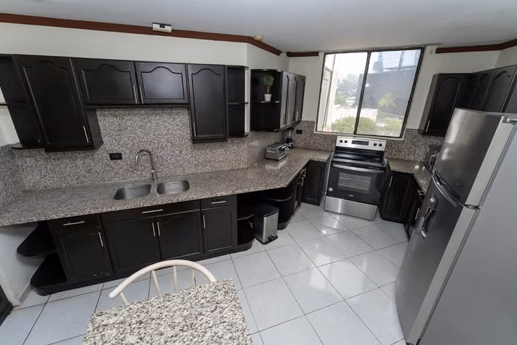 APARTAMENTO EN VENTA EN SAN BENITO DE 3 HABITACIONES Y 236 METROS
