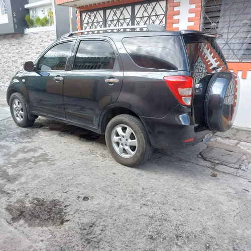 Camioneta DAIHATSU/YARIS