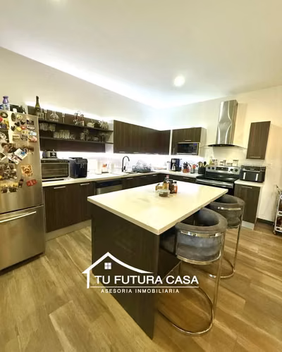 APARTAMENTO EN VENTA EN SAN BENITO DE 3 HABITACIONES Y 160 METROS
