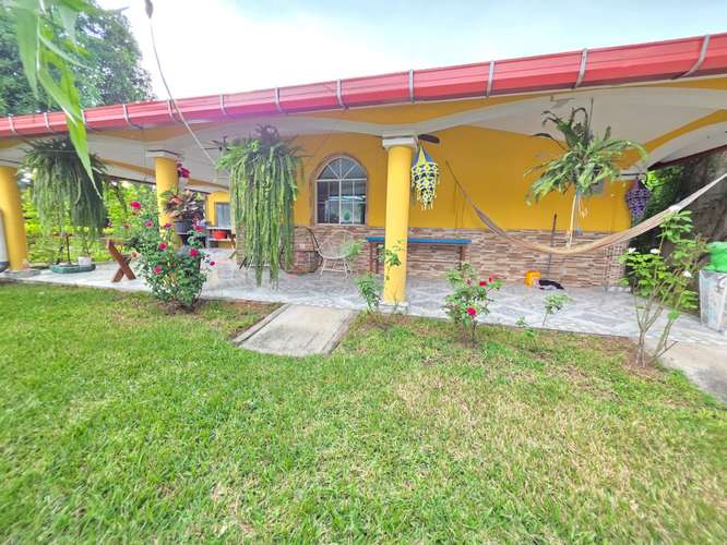 Hermosa Casa con finos acabados en venta en Colonia Granados, Colon, La Libertad.