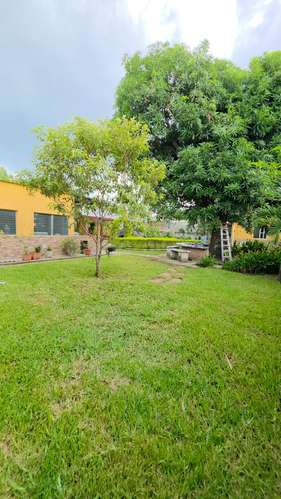 Hermosa Casa con finos acabados en venta en Colonia Granados, Colon, La Libertad.